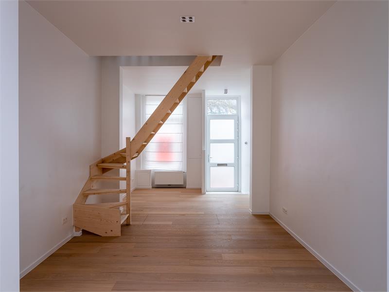 Totaal gerenoveerde rijwoning te Sint-Amandsberg 