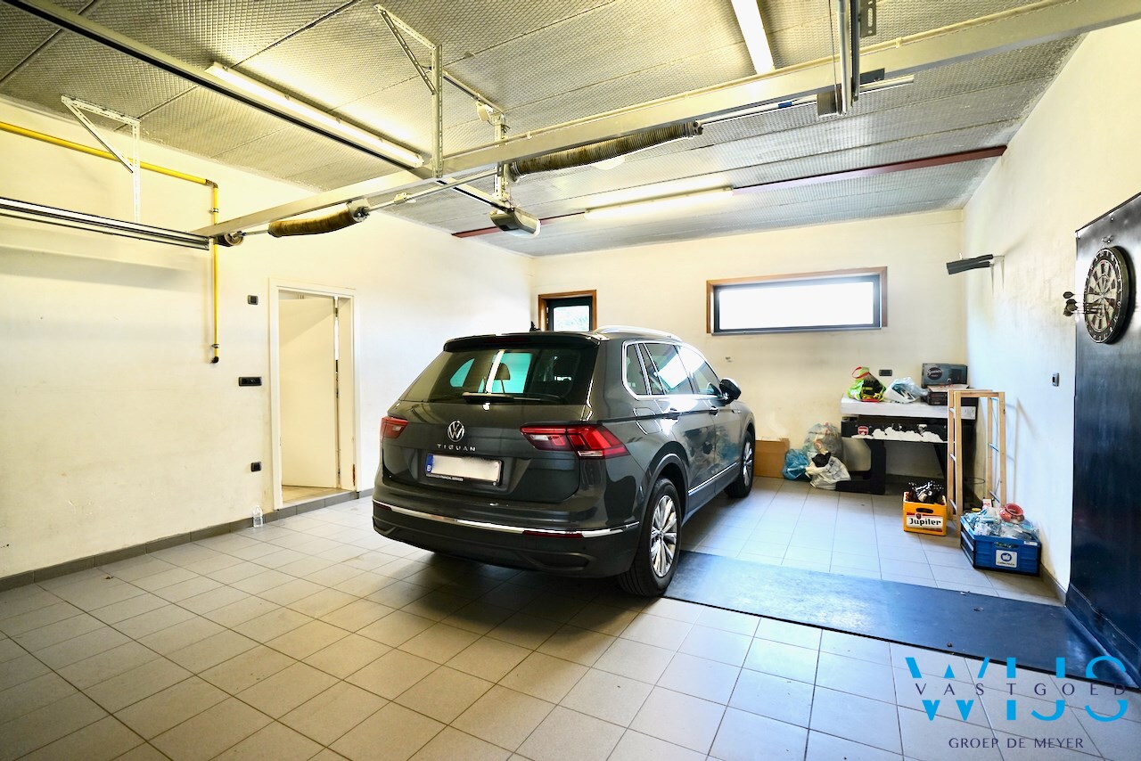 Schitterend karaktervol woonhuis met 5 slaapkamers te Assenede ! 