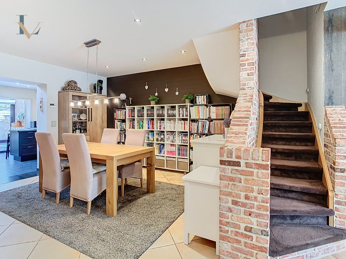 Instapklare rijwoning met tuin en garage nabij Park Vrieselhof – rustige ligging in Oelegem 