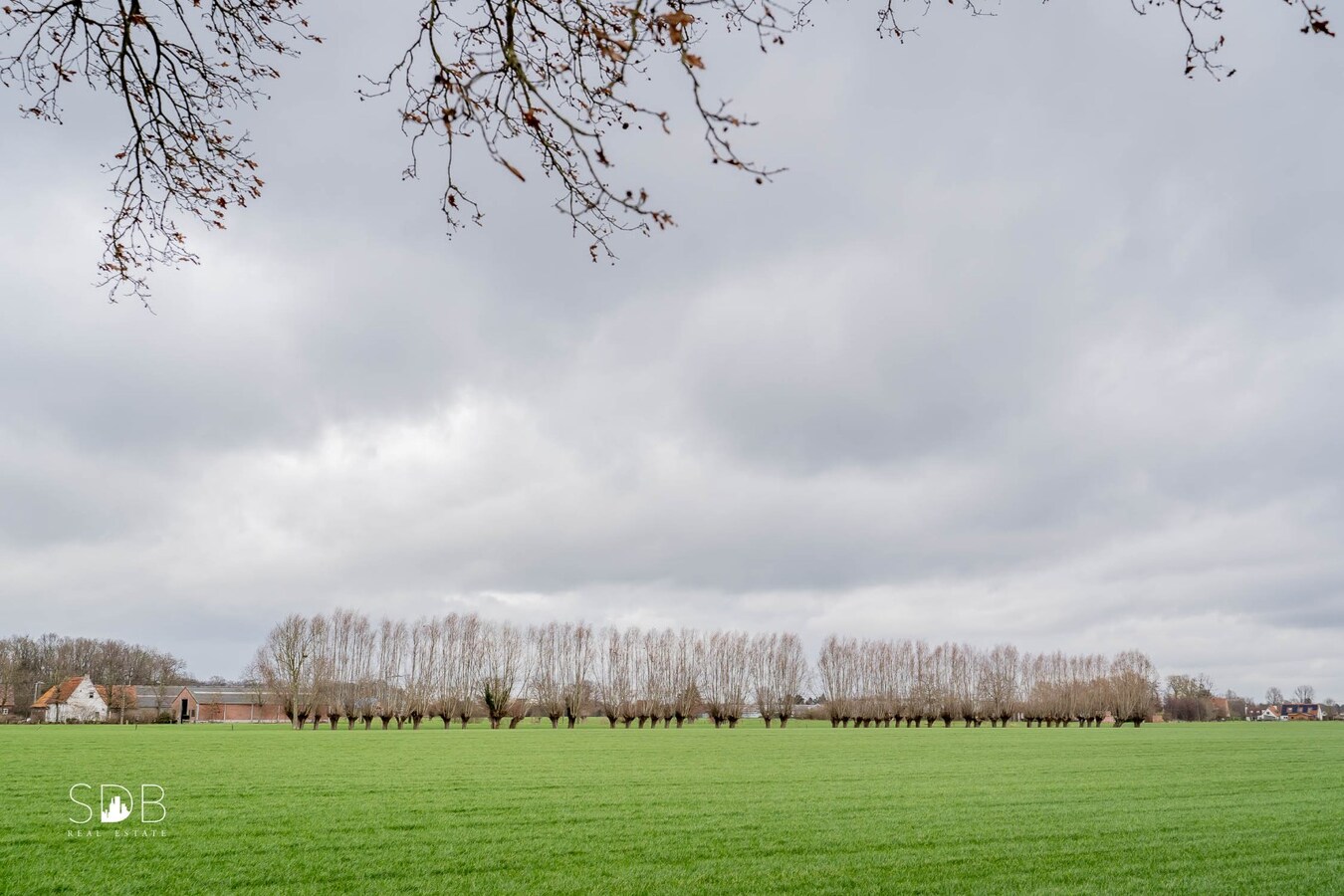 Landelijke woning met paardenaccommodatie en graslanden op 3ha 71a 90ca 