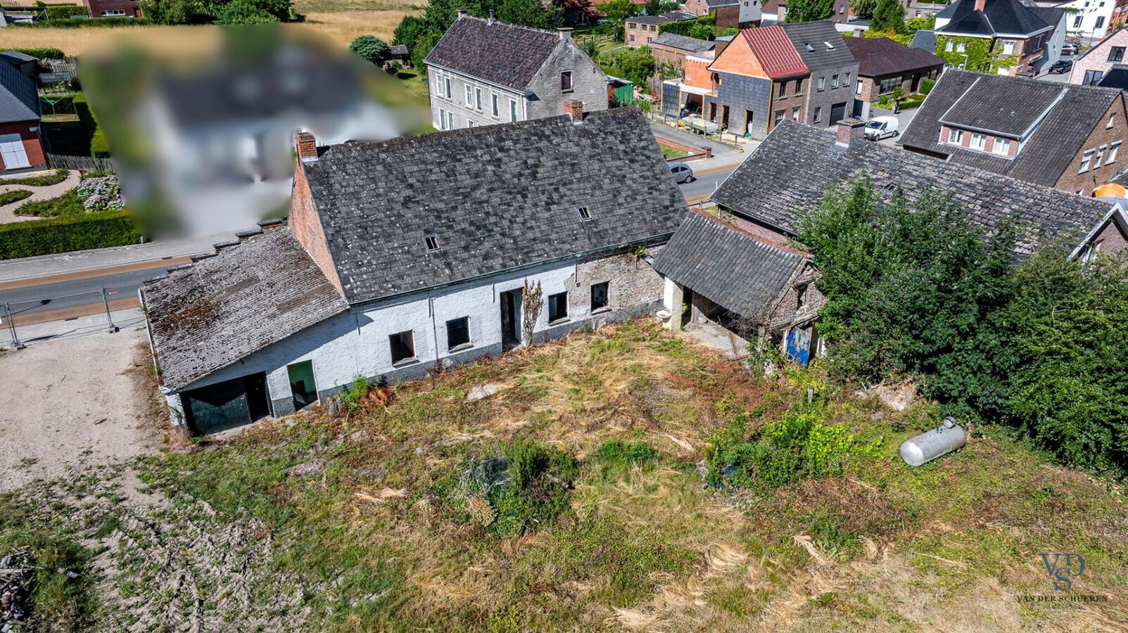 Renovatieproject in hartje Dikkelvenne. 