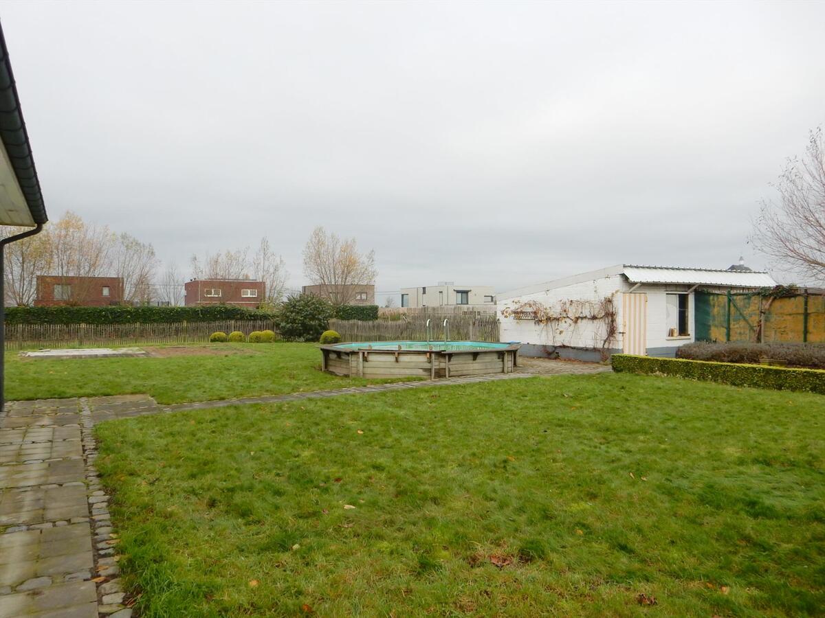 Landelijke villa met weiland te Tielt 