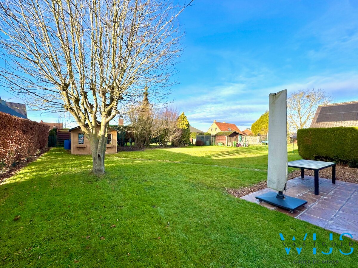 Tof woonhuis in een gekende woonwijk te Evergem 