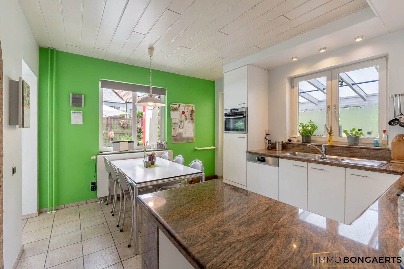 Zeer ruime woning op een leuke locatie te Bret-Gelieren 