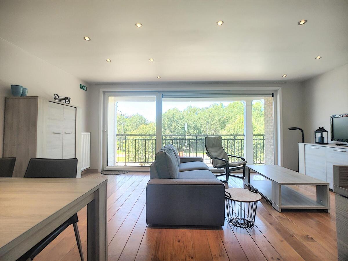 Knap woonappartement met grote balkons en open zicht - Heist 