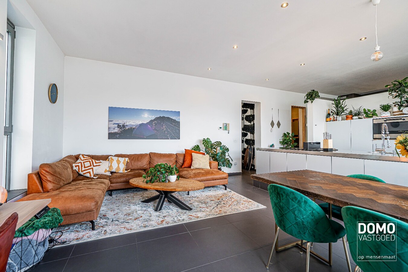PRACHTIGE LOFT MET ROYAAL TERRAS OP TOPLOCATIE BINNEN DE GROTE RING VAN HASSELT 