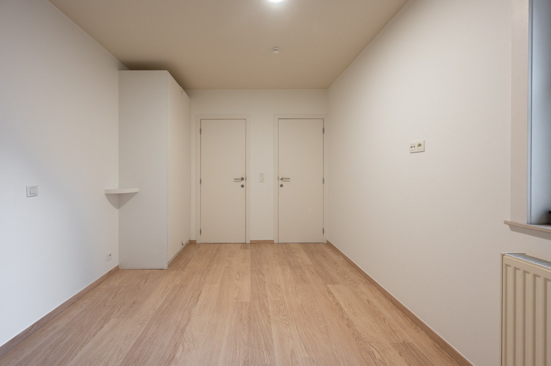 Appartement de 2 pièces situé au centre avec terrasse orientée sud sur la Lippenslaan. 