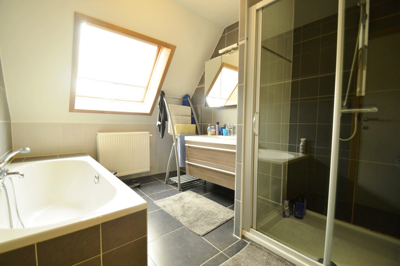 Knappe gezinswoning met 5 slpk te Heulebrug 