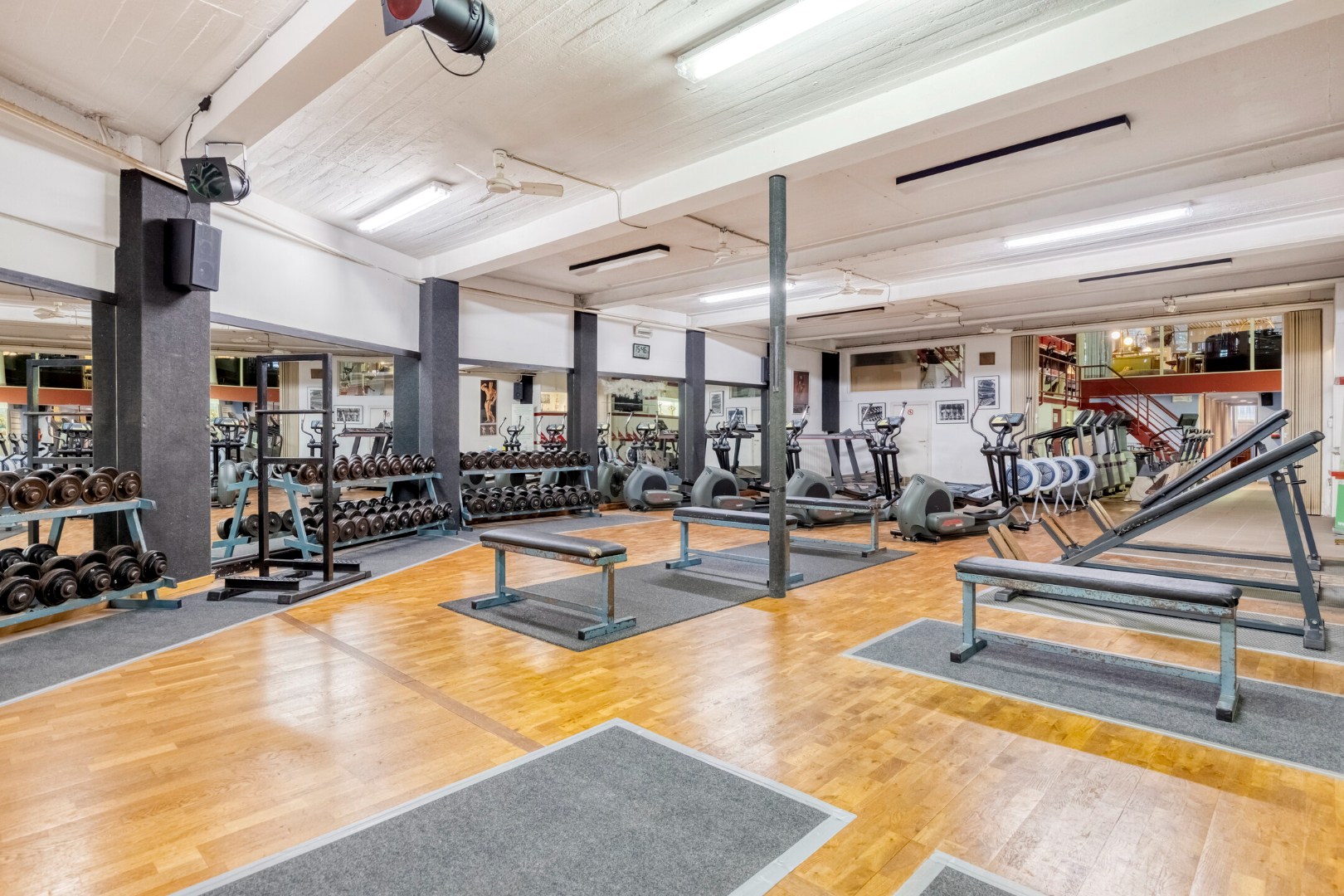 Handelspand van 792m² met tal van mogelijkheden in centrum Herentals 