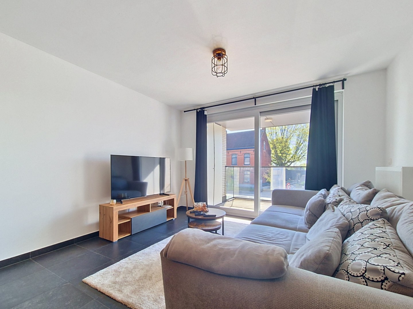 Appartement met 2 slpks, 2 terrassen en autostandplaats 