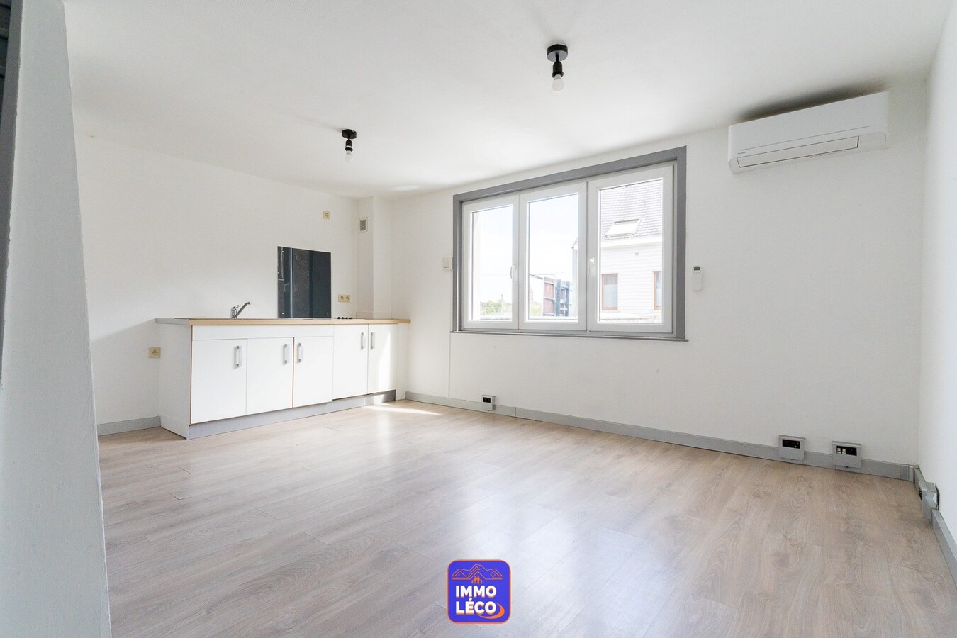 Bureaux rénovés de +/- 40m² à deux pas de la Gare de Mouscron ! 