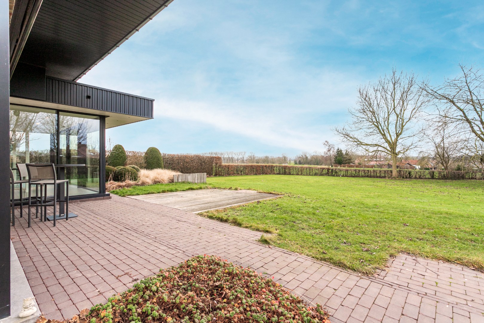 Instapklare villa te Heikruis, 4 slpks, bureau, dubbele garage en ruime tuin 