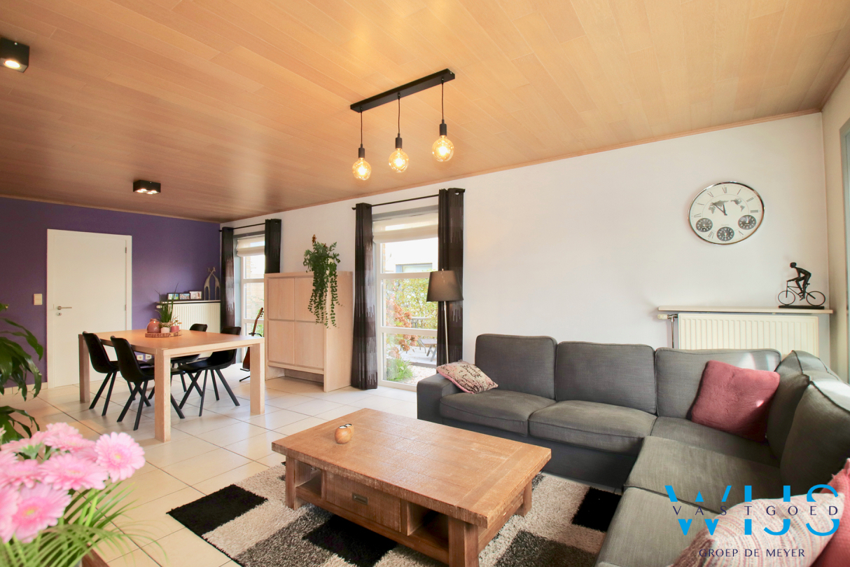 Instapklaar woonhuis in een rustige woonwijk te EEKLO ! 