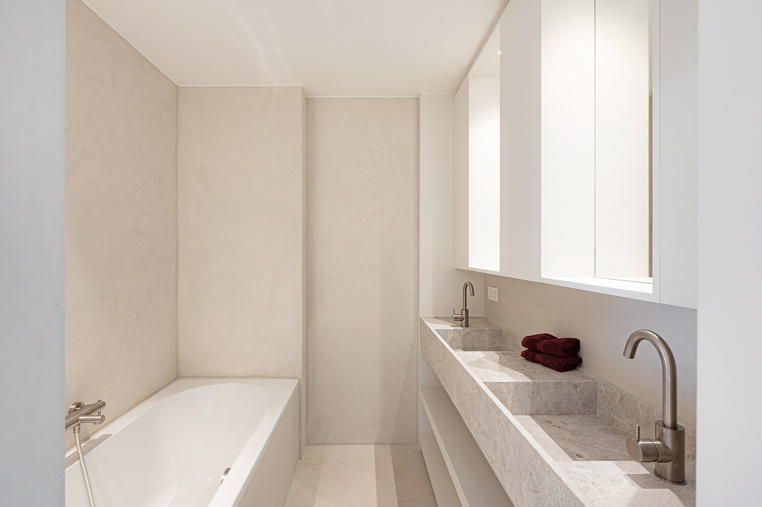 Top afgewerkte nieuwbouwwoning met 4 slaapkamers in het oude Knokke. 