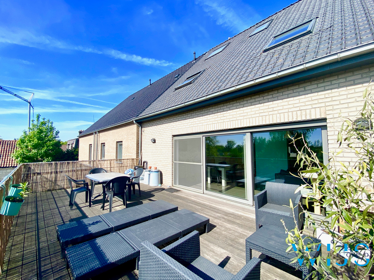 Instapklaar appartement met ZEER RUIM zonneterras te Ertvelde ! 