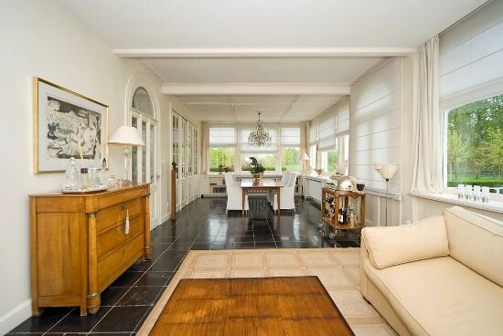 Landgoed met paardenstallen op ca. 7,5 Ha te Maaseik 