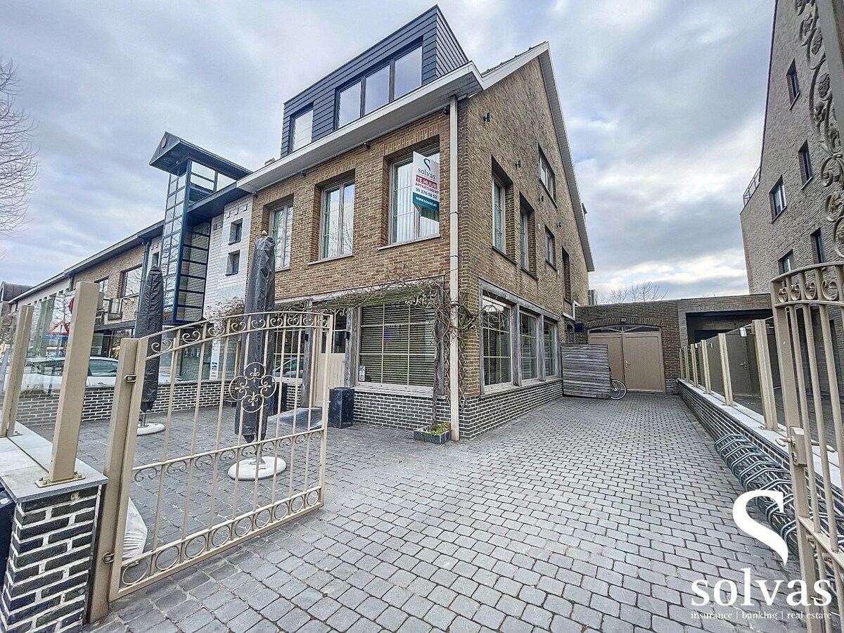 Gemeubeld appartement met 2 slaapkamers 