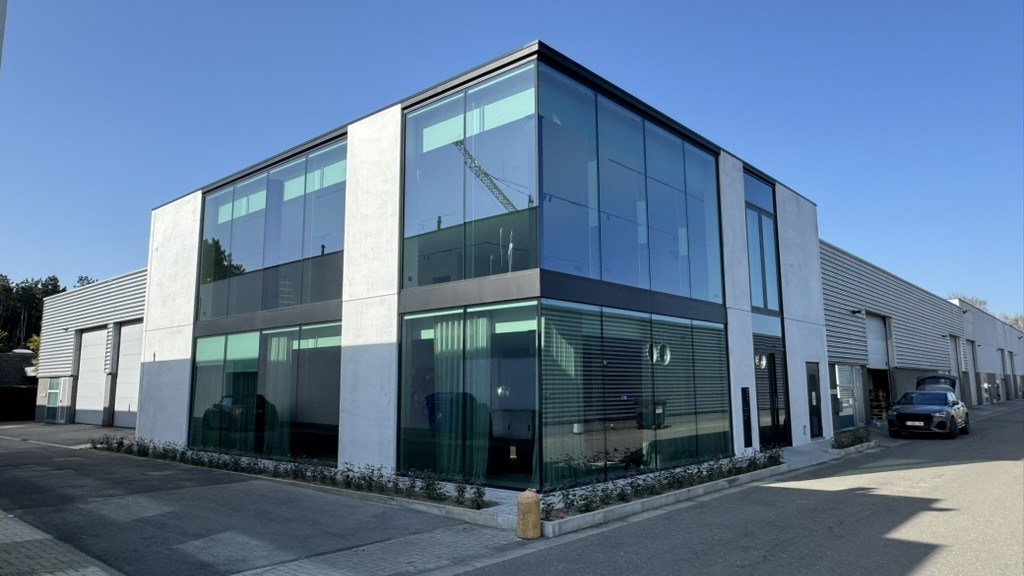 Exclusieve nieuwbouw kantoorruimte te huur in Lokeren