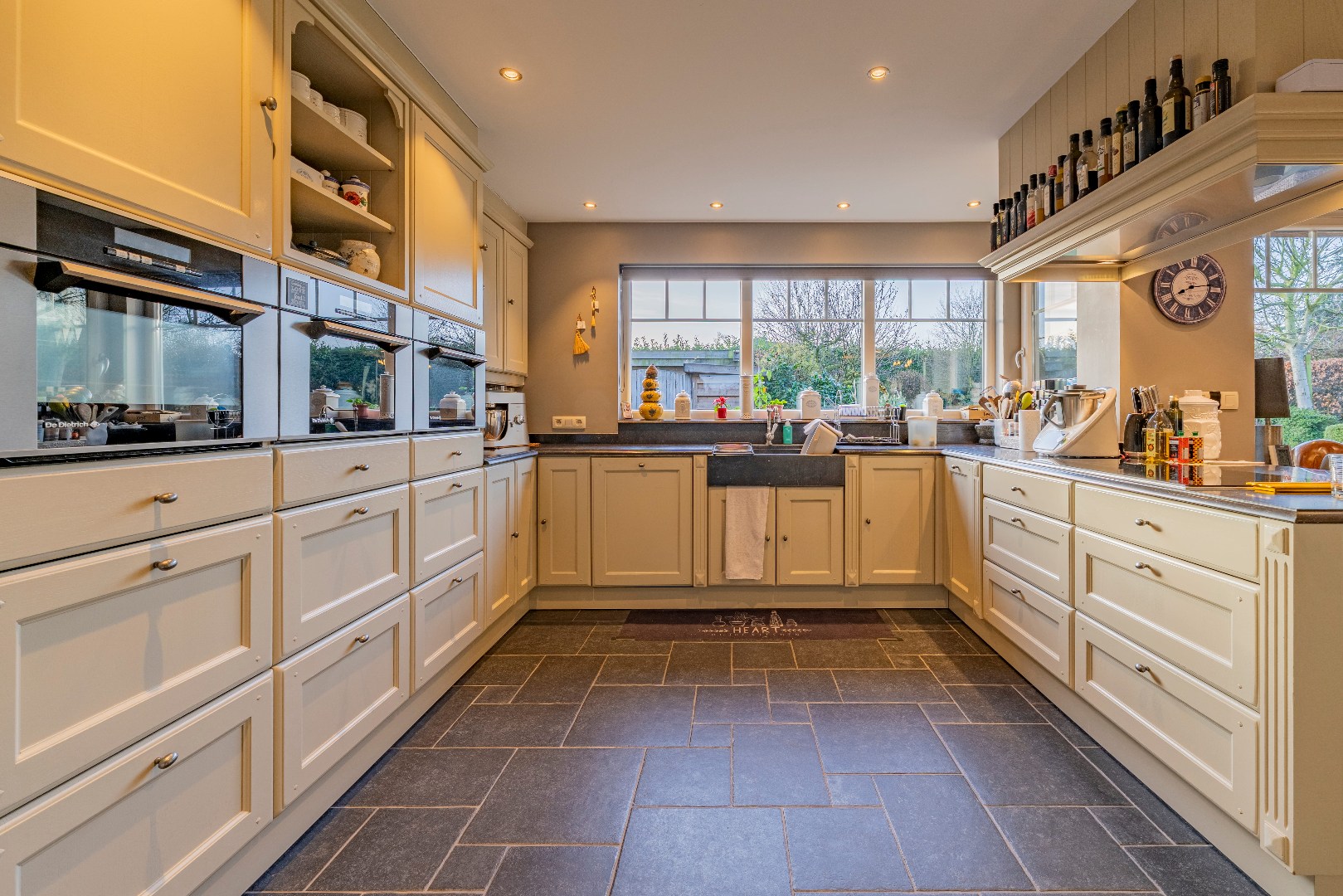 Gerenoveerde open bebouwing te koop te Lievegem 