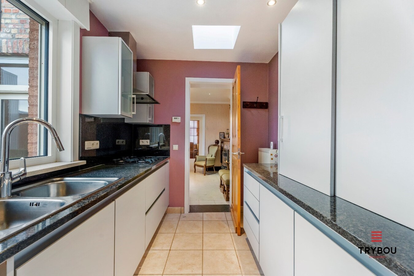 Zeer ruime gezinswoning in het centrum van Merkem 