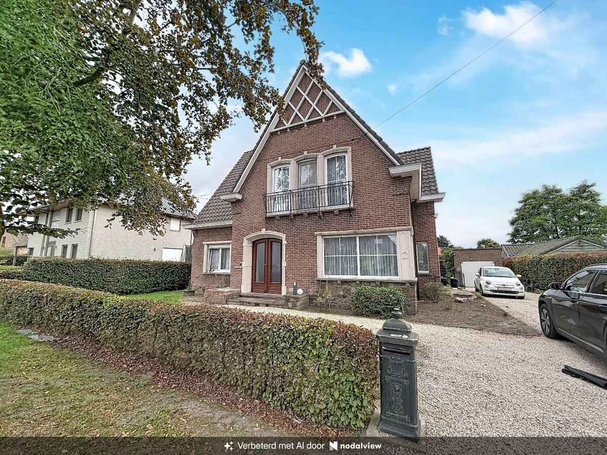 Karaktervolle gerenoveerde woning te Zomergem 