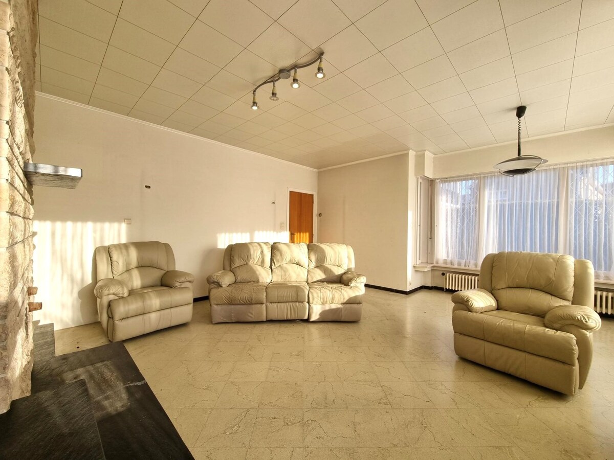 Zeer goed gelegen, te renoveren halfopen bebouwing - Heist 