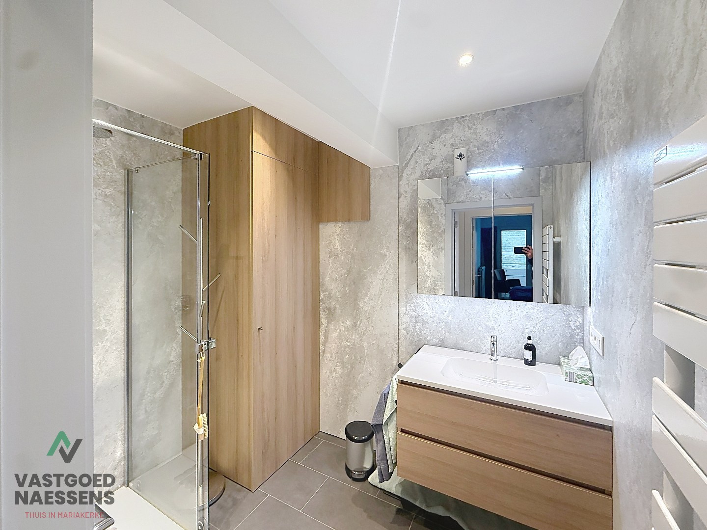 INSTAPKLAAR 2 SLPK APP MET ZIJDELINGS ZICHT OP ZEE 