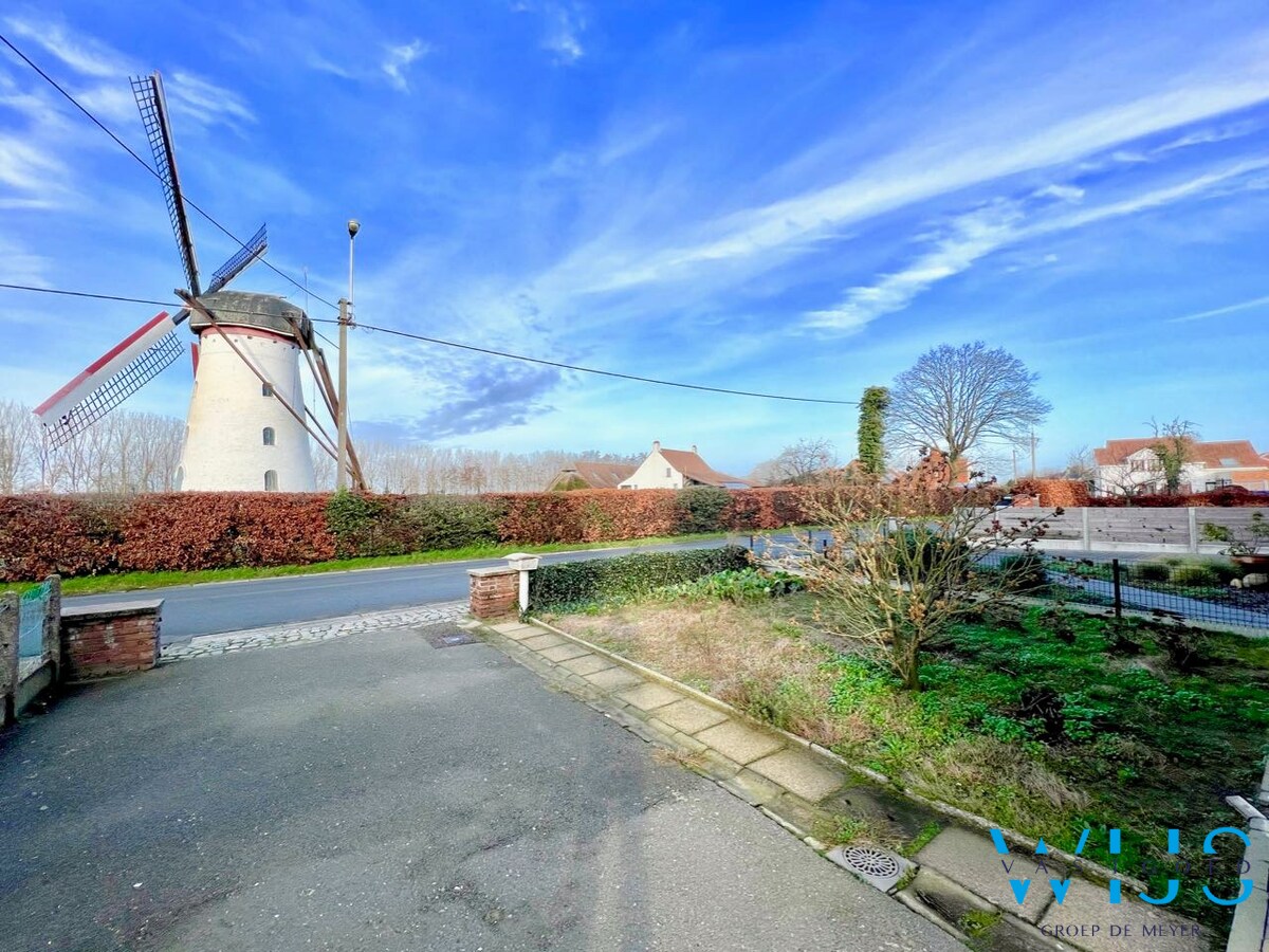 Te renoveren HOB op gegeerde locatie te ERTVELDE ! 