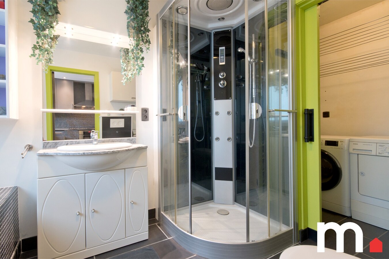 HOB met 4 slaapkamers en Zwembad en buitenbar op 963m² te Lendelede 