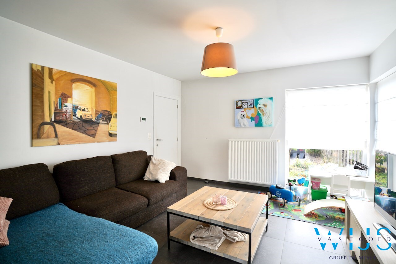 Tof woonhuis in gegeerde woonwijk te Lembeke ! 