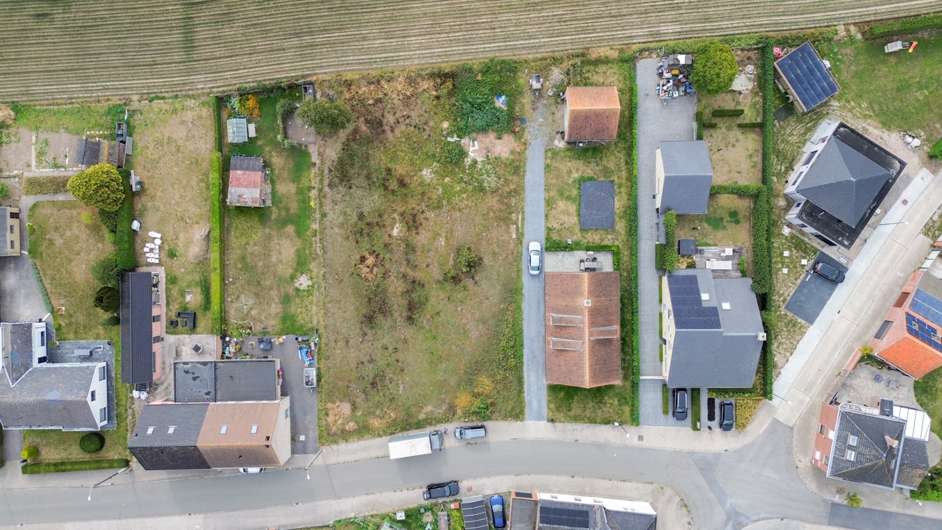 Mooi gelegen perceel bouwgrond voor open bebouwing, 804 m², Bovekerke. 