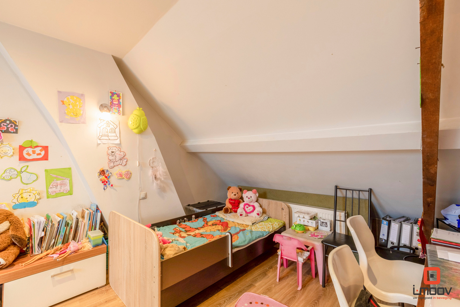 Recent gerenoveerde woning met garage en tuin 