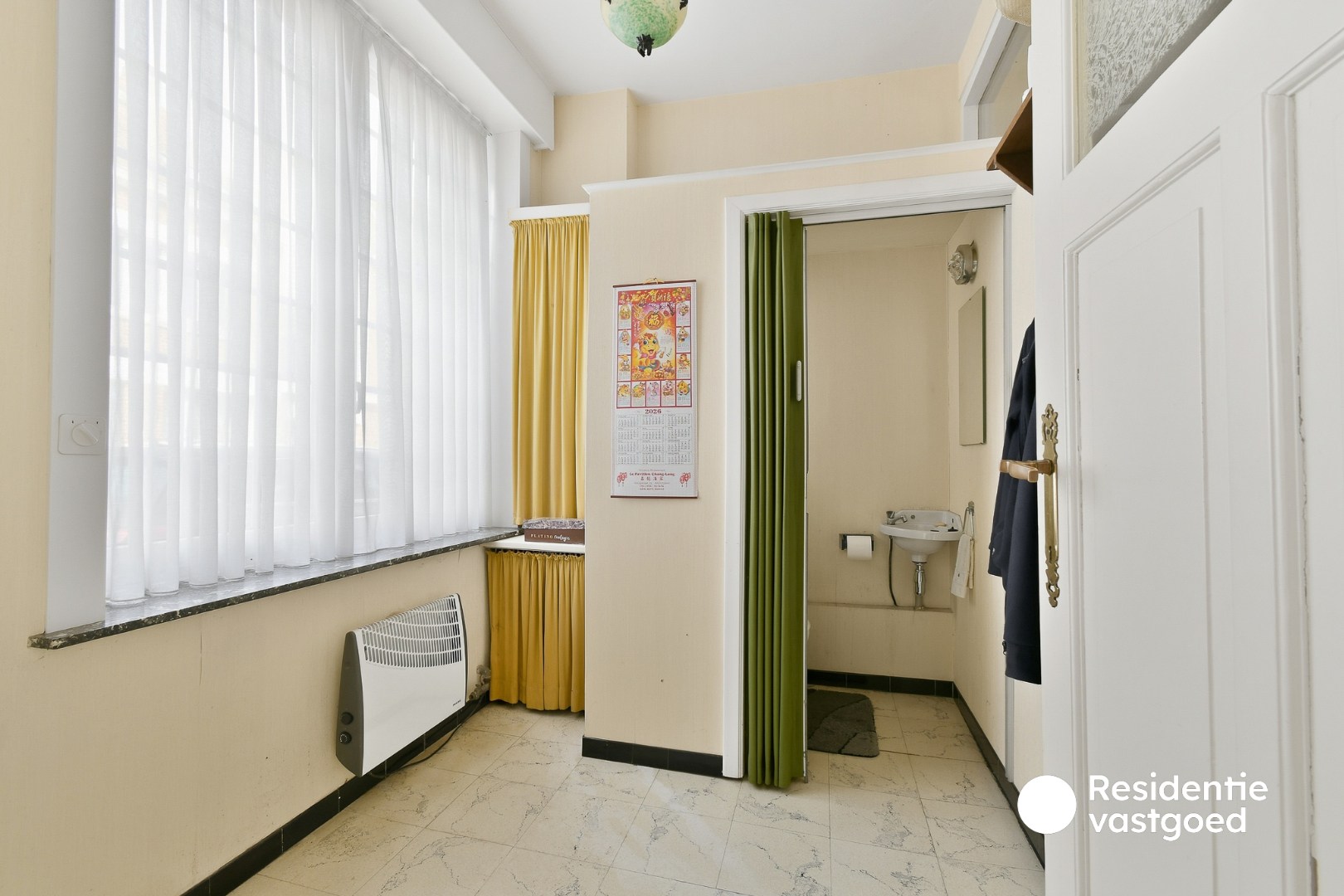 Ruime rijwoning met 6 slaapkamers in Gistel 