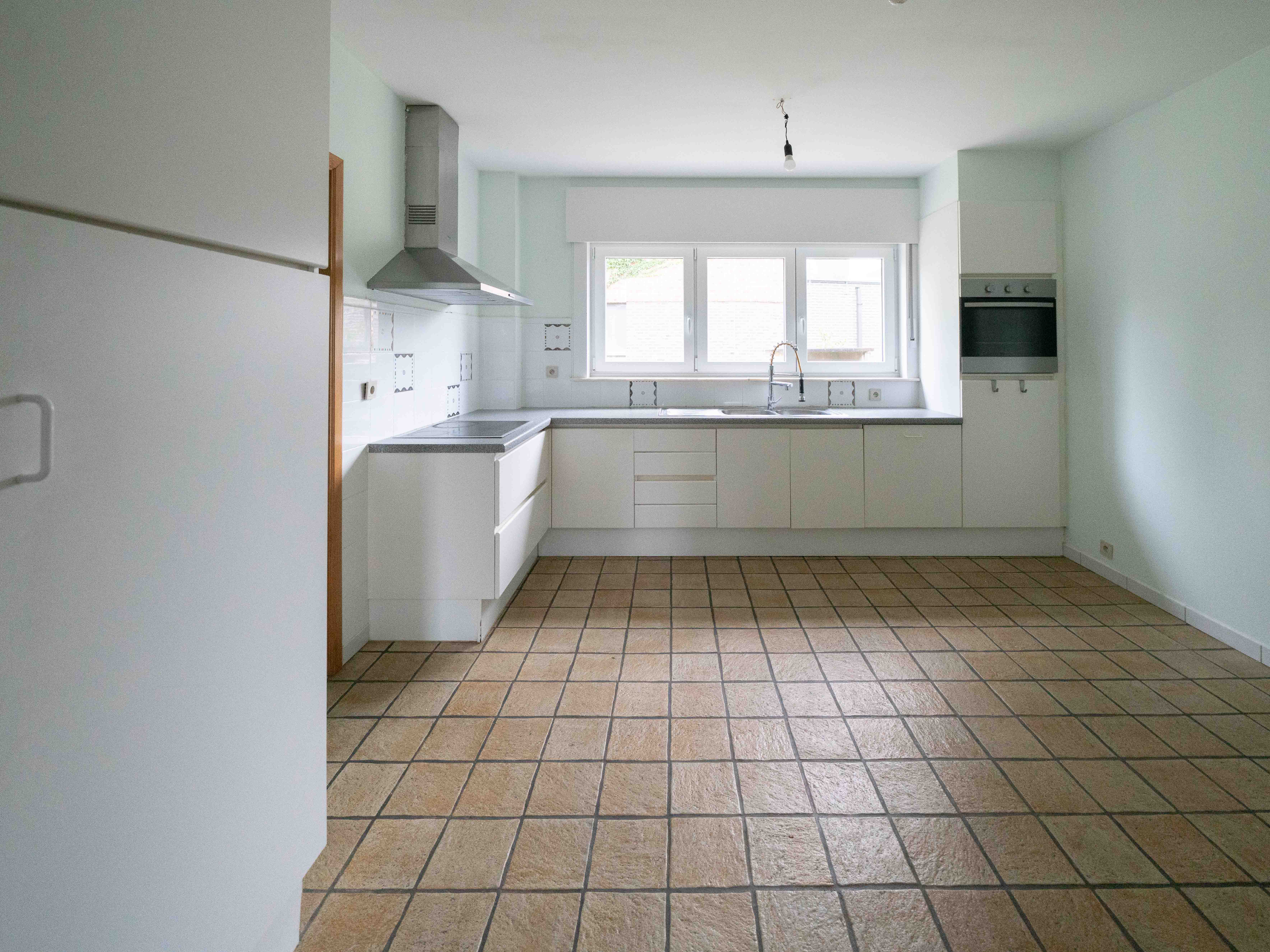 Energiezuinige woning met 4 kamers, 2 badkamers &amp; 2 garages 