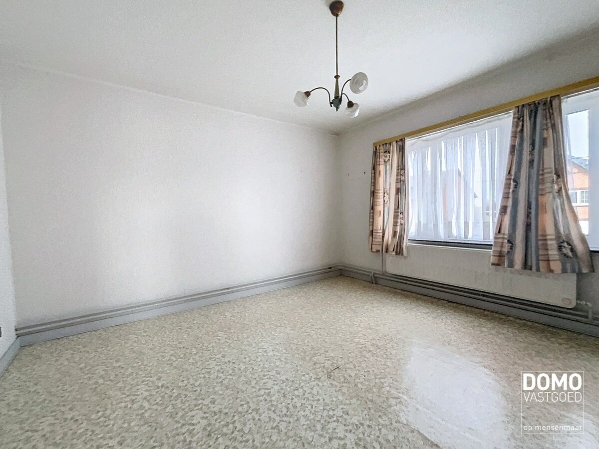 RUIME WONING MET GARAGE, TUIN &amp; 3 SLAAPKAMERS TE ALKEN 