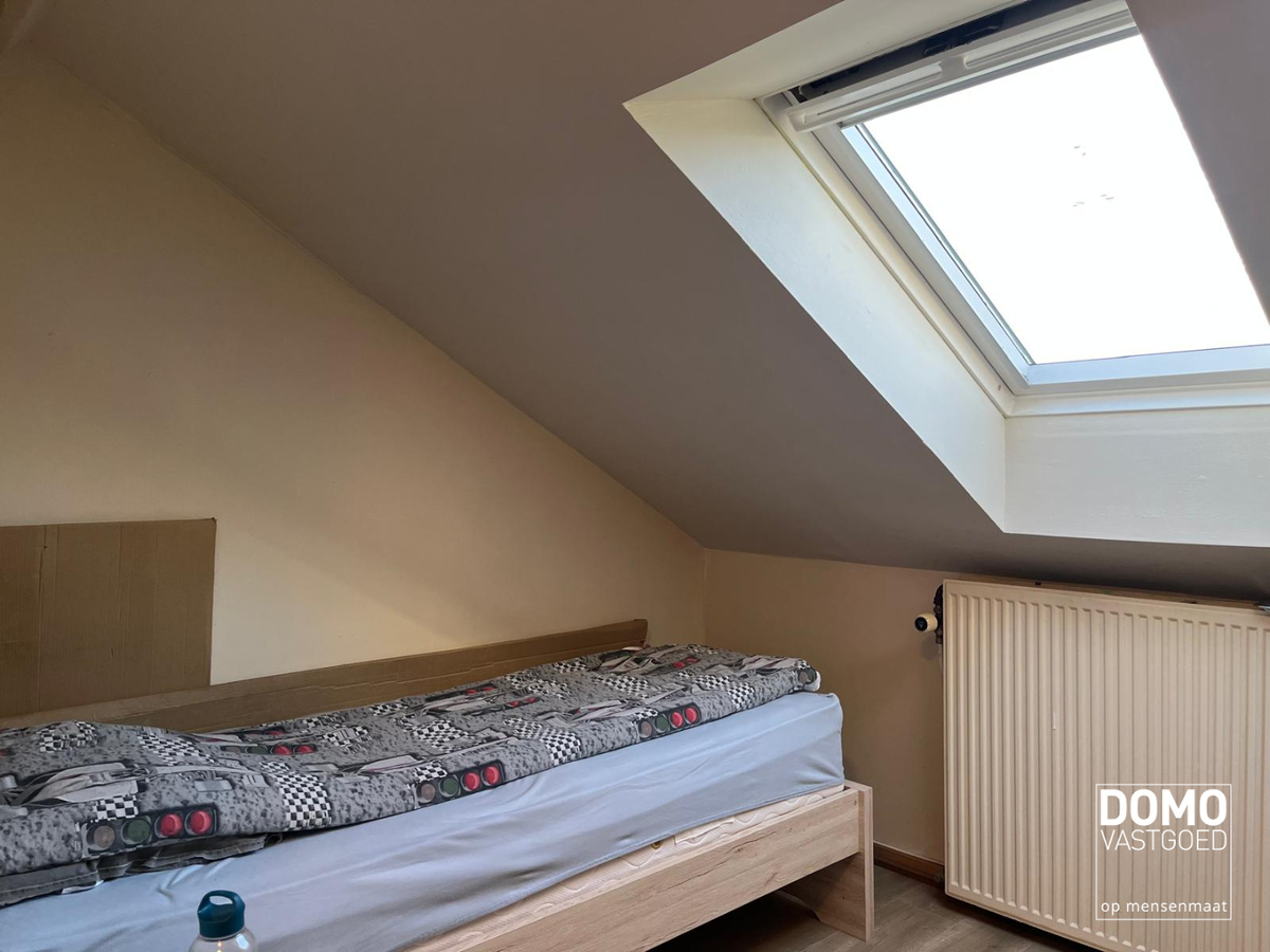 OPBRENGSTENEIGENDOM MET 2 APPARTEMENTEN EN 1 DUPLEXSTUDIO TE HASSELT 