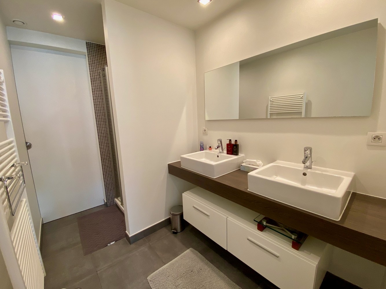 Meublé: Appartement très confortable et parfaitement entretenu, situé dans la Zoutelaan. 