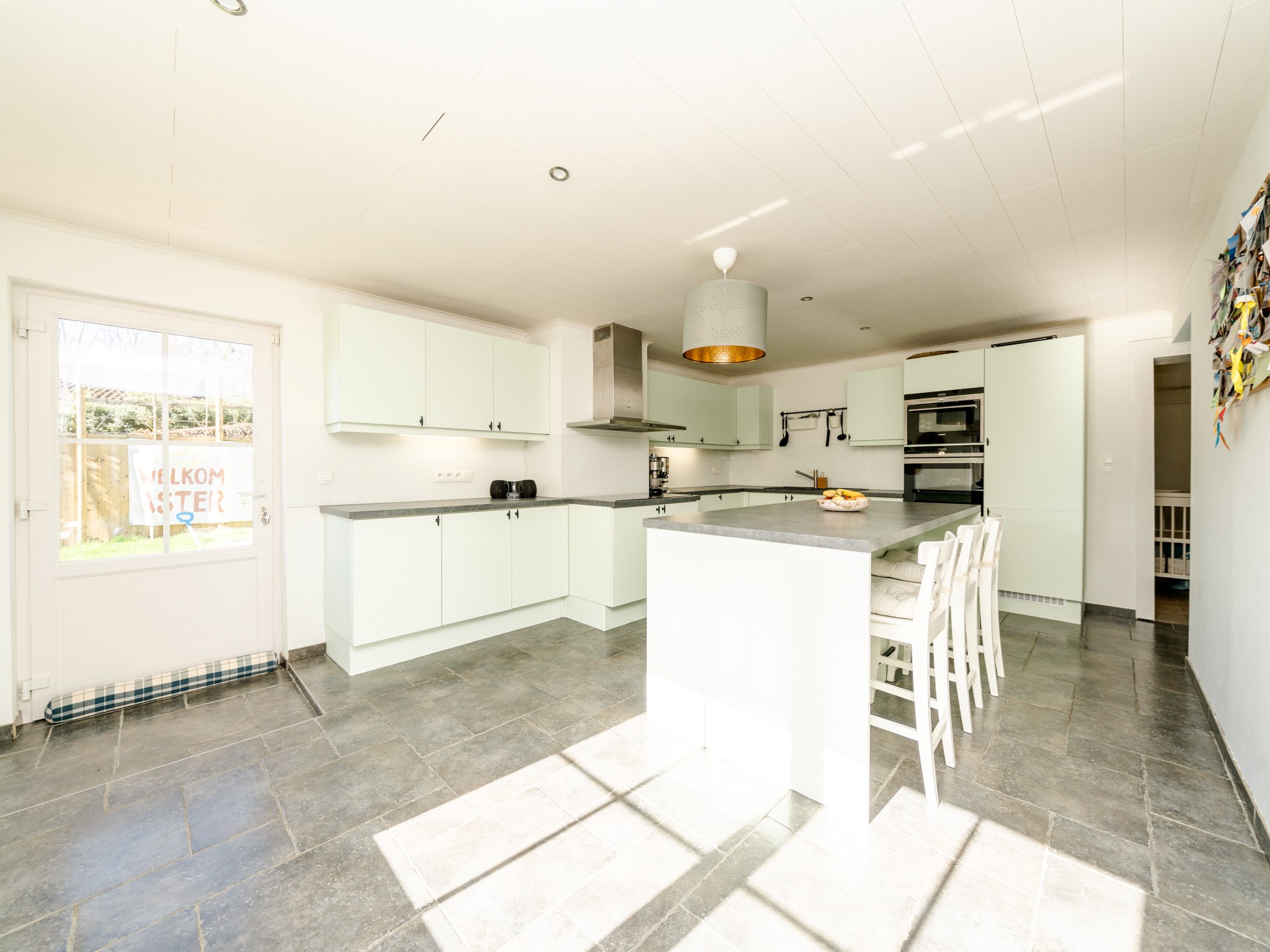 Vrijstaande woning met 3 kamers te midden het groen 