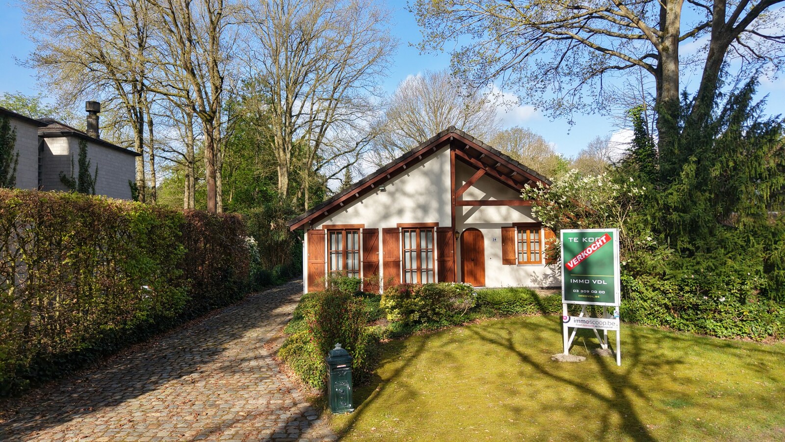 Onder voorbehoud woning - Zoersel