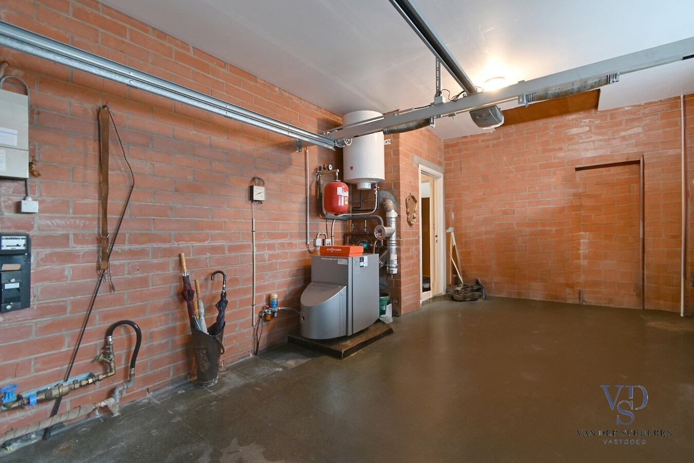 Degelijke laagbouw met grond (> 3600 m²). 