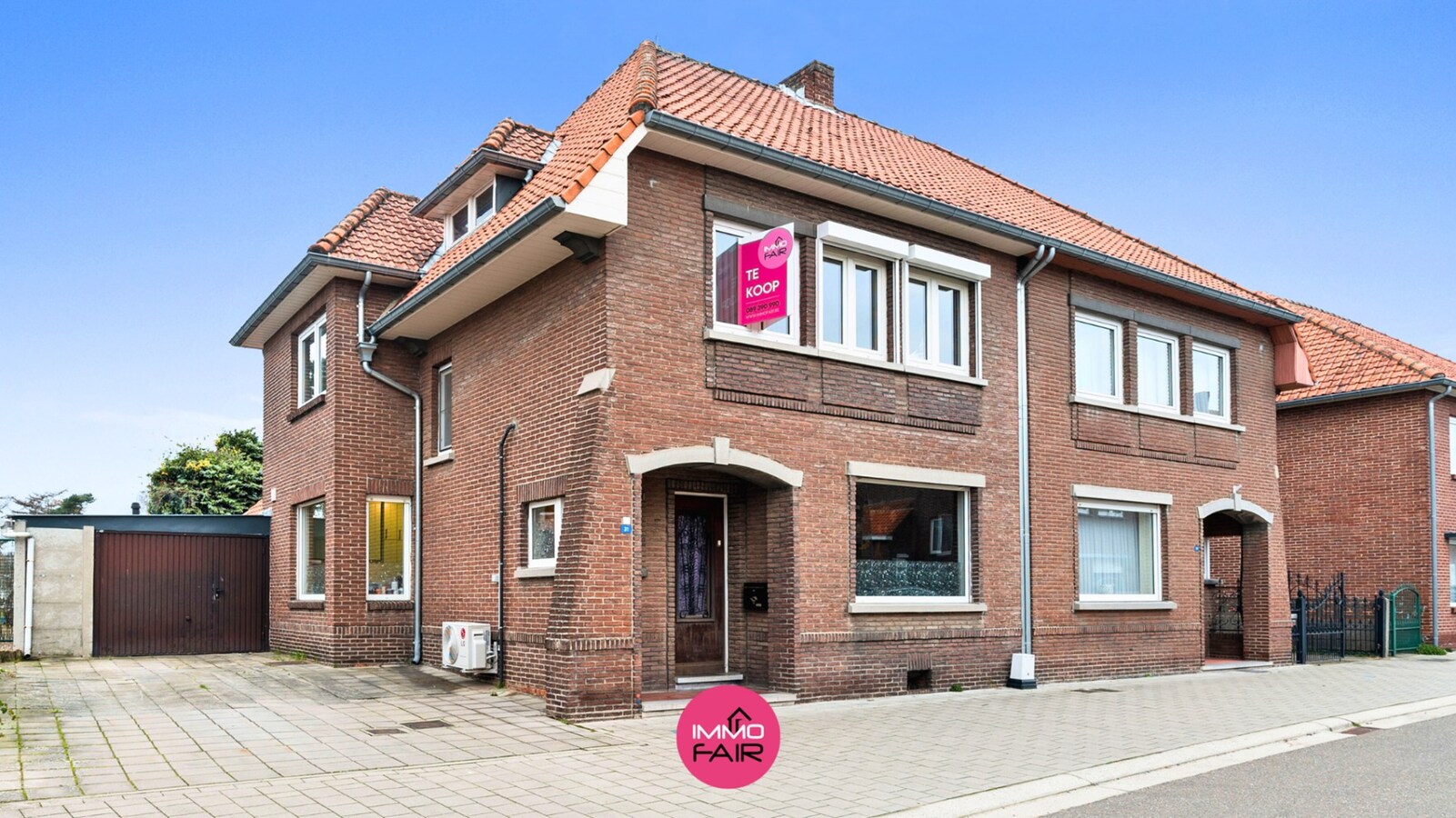 Gezinswoning met authentieke elementen in centrum Lanaken! 