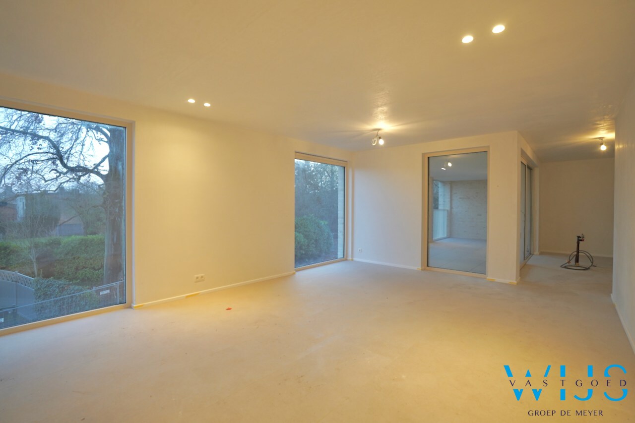 Prachtig nieuwbouwappartement met twee terrassen in centrum Wachtebeke! 