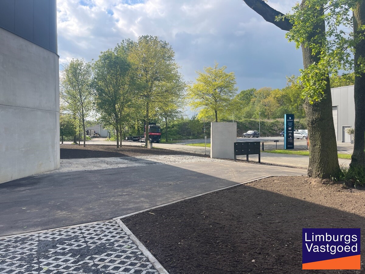 UNIT 7E - Moderne bedrijfshal van  200m² TE HUUR 