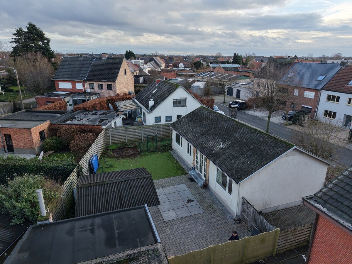 Op te frissen open bebouwing in het centrum van Sint-Antonius 