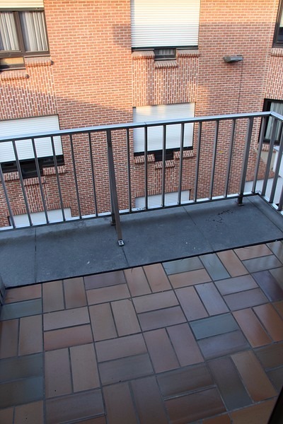 Appartement met 2 slaapkamers en garage in centrum van Roeselare 