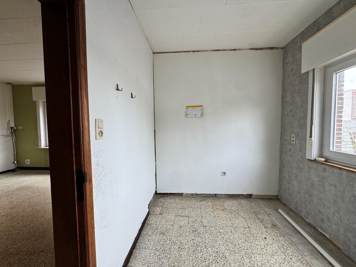 Woning met tal van mogelijkheden in centrum Zulte. 