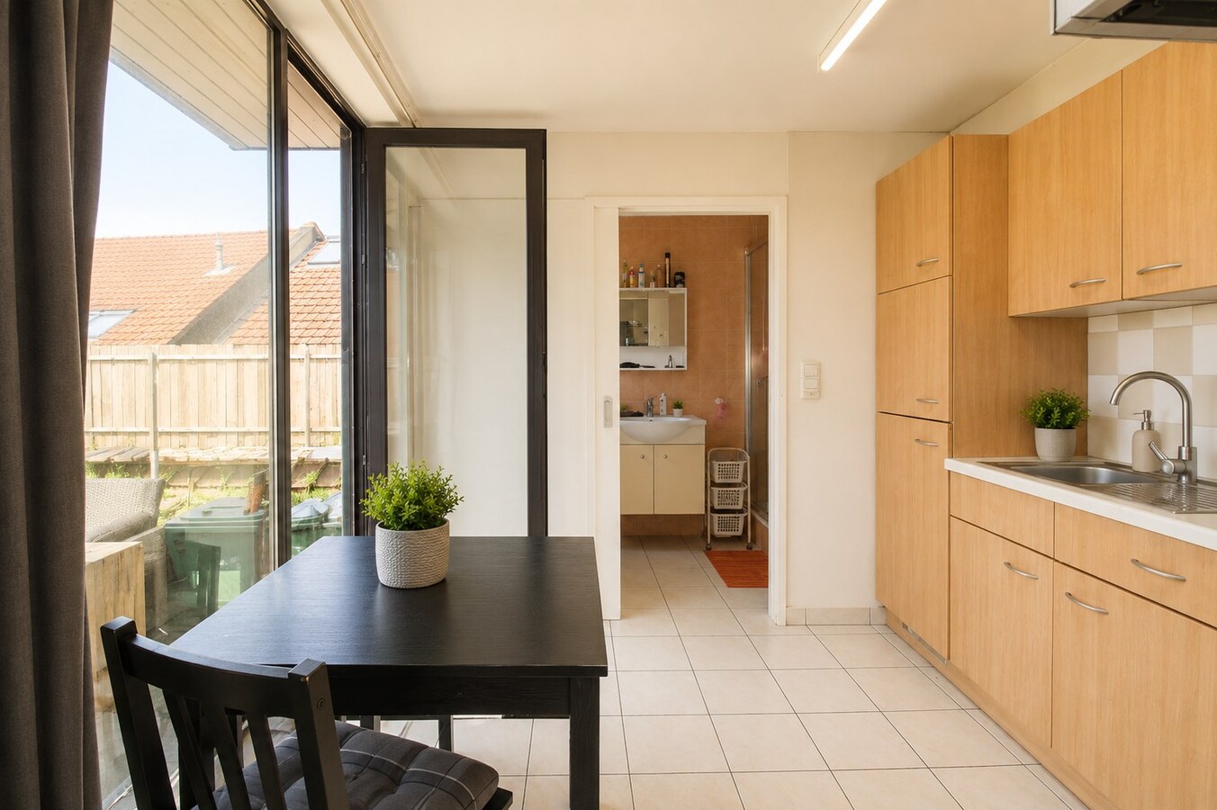 Interessante investeringsopportuniteit: opbrengsteigendom met drie appartementen in Sint-Niklaas 