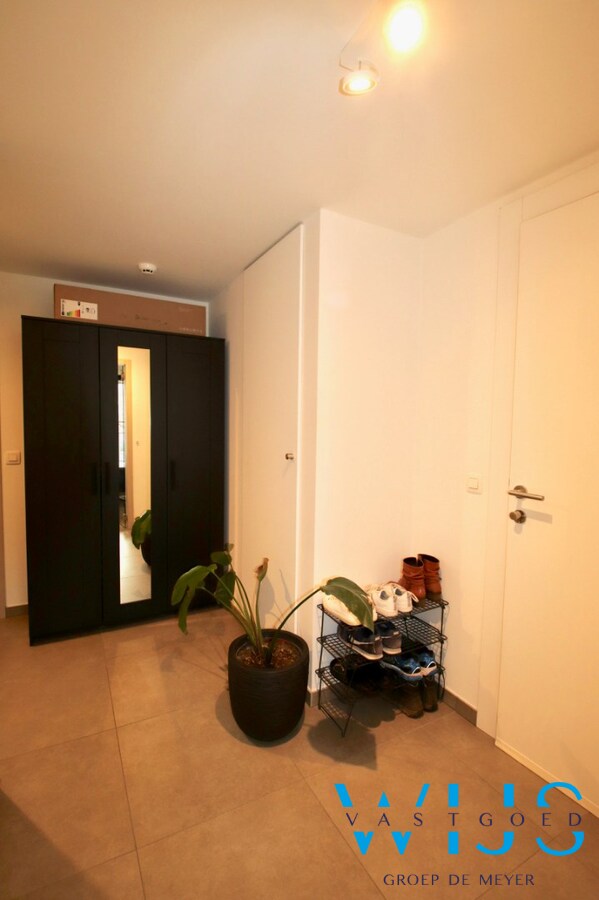 Instapklaar tweeslaapkamer appartement met 2 terrassen te Kluizen ! 