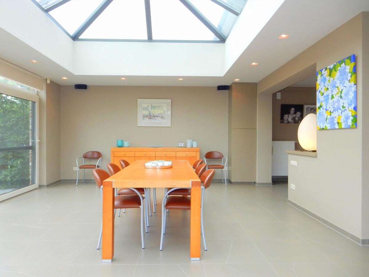 Prachtige recente villa te Aartrijke 