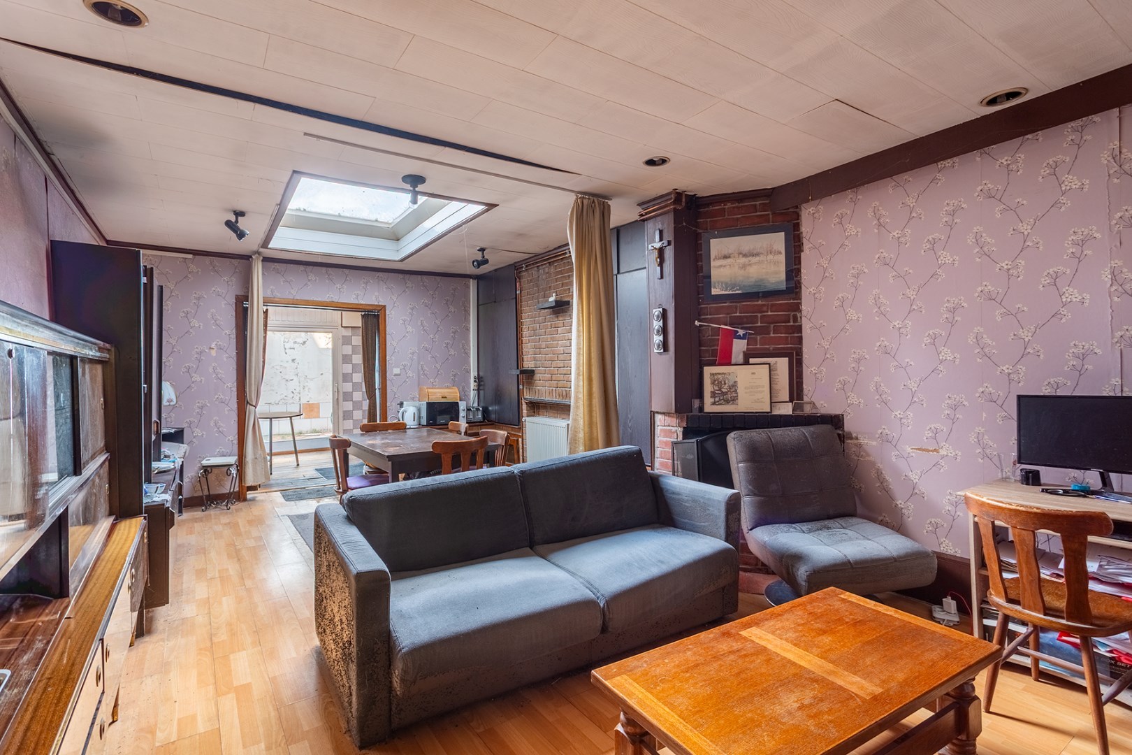 Unieke renovatiewoning met karakter en potentieel in hartje Ledeberg 